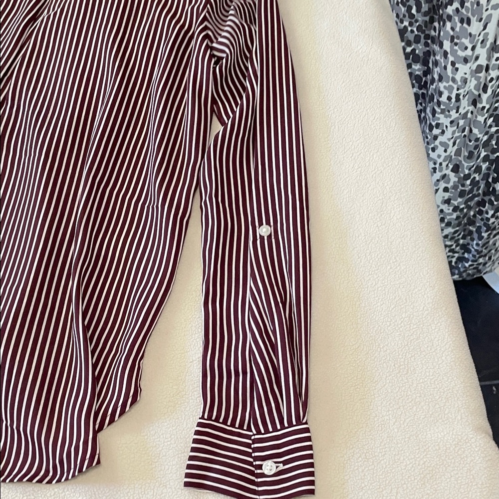 035-Ann Taylor Factory Burgundy and White Striped Blouse - Picture 7 of 9